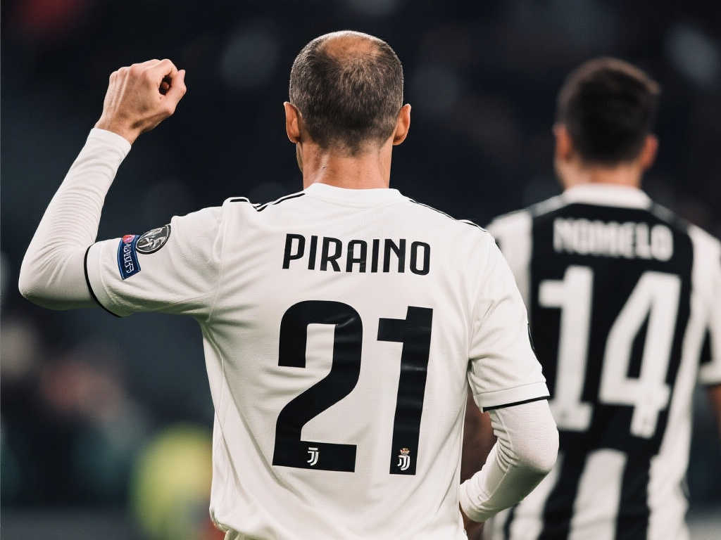 立一个更坚 立一个更坚